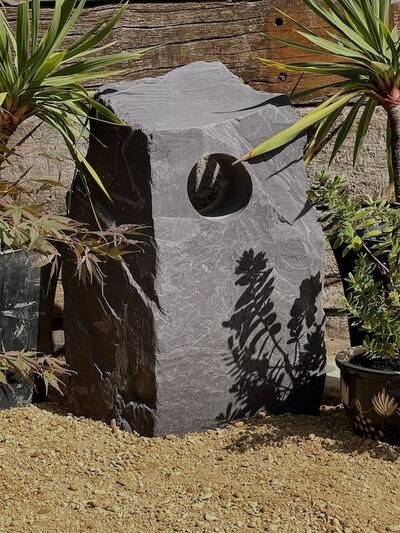 Window Stone WS40 Standing Stone