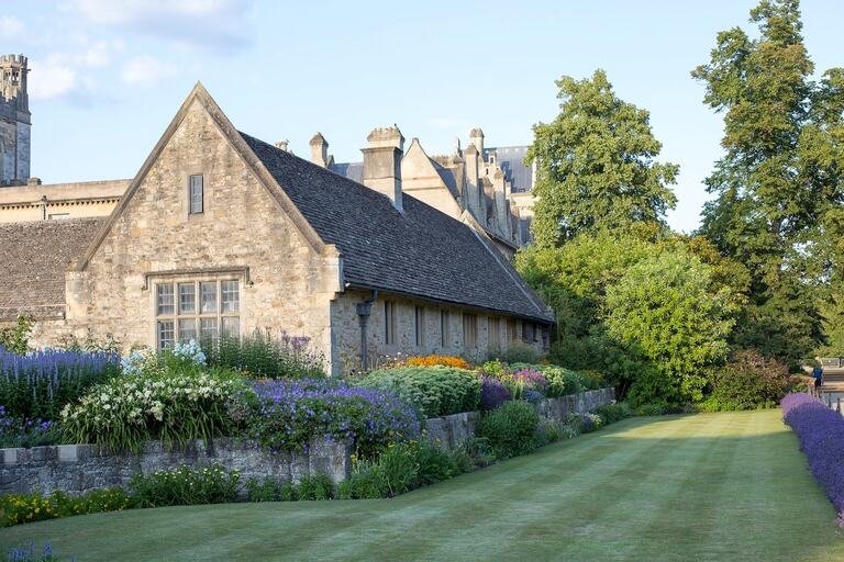 The Guide to Creating an English Country Garden