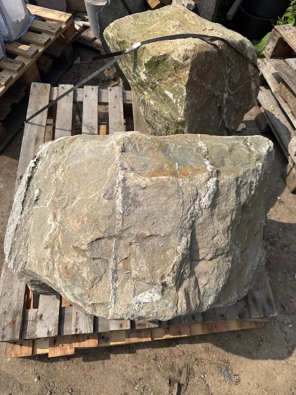 Quartz Boulder SB171 | Welsh Slate Water Features 01 Quartz Boulder SB171 | Welsh Slate Water Features 01