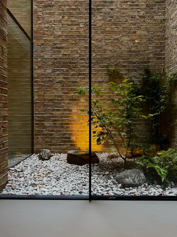Stone Bird Bath SBB18 Case Study | Welsh Slate Water Features 01