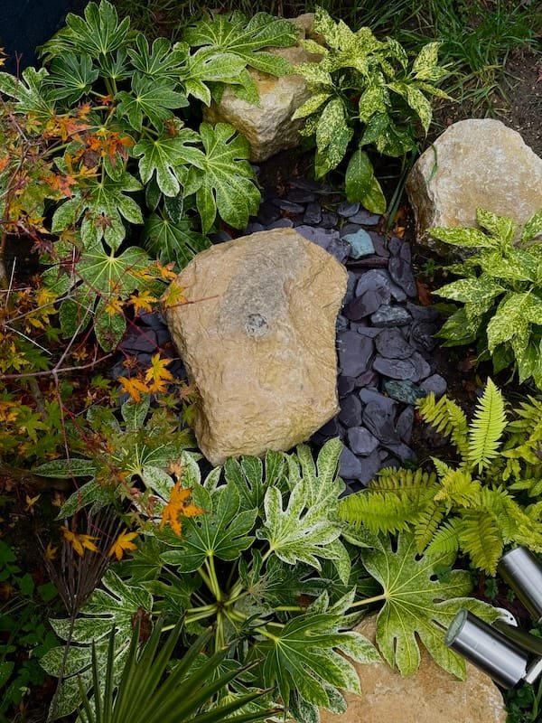 Purbeck Stone Water Feature SB189 | Welsh Slate Water Features 02 Purbeck Stone Water Feature SB189 | Welsh Slate Water Features 02