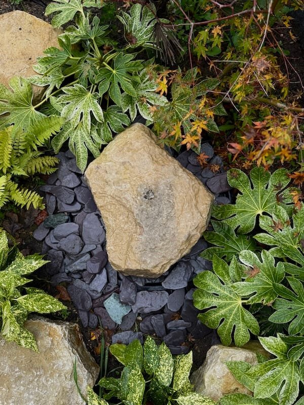 Purbeck Stone Water Feature SB189 | Welsh Slate Water Features 06 Purbeck Stone Water Feature SB189 | Welsh Slate Water Features 06