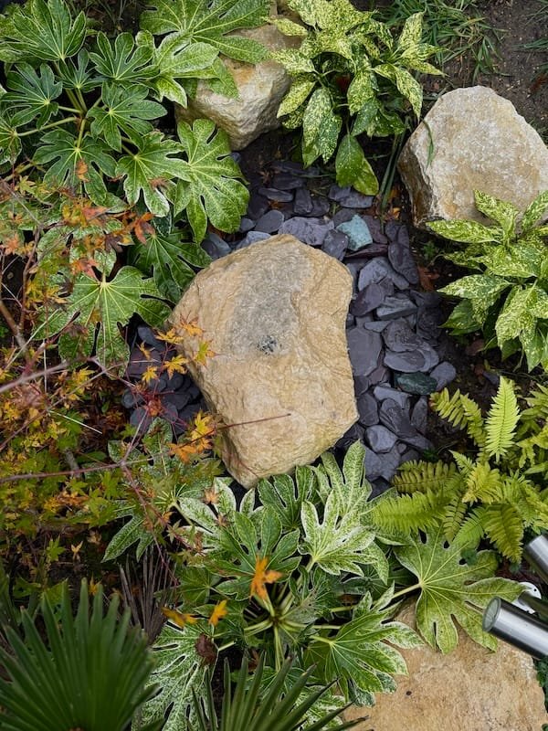 Purbeck Stone Water Feature SB189 | Welsh Slate Water Features 07 Purbeck Stone Water Feature SB189 | Welsh Slate Water Features 07