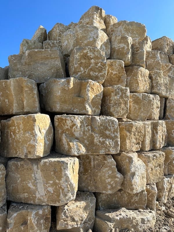 Stone Boulder Bird Bath SBB17 Case Study
