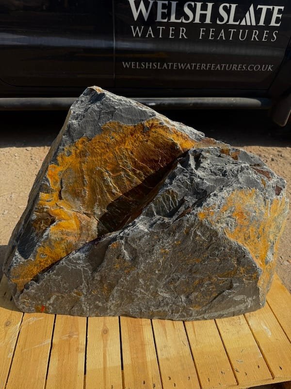 Slate Monolith SM399 | Welsh Slate Water Features 02 Slate Monolith SM399 | Welsh Slate Water Features 02