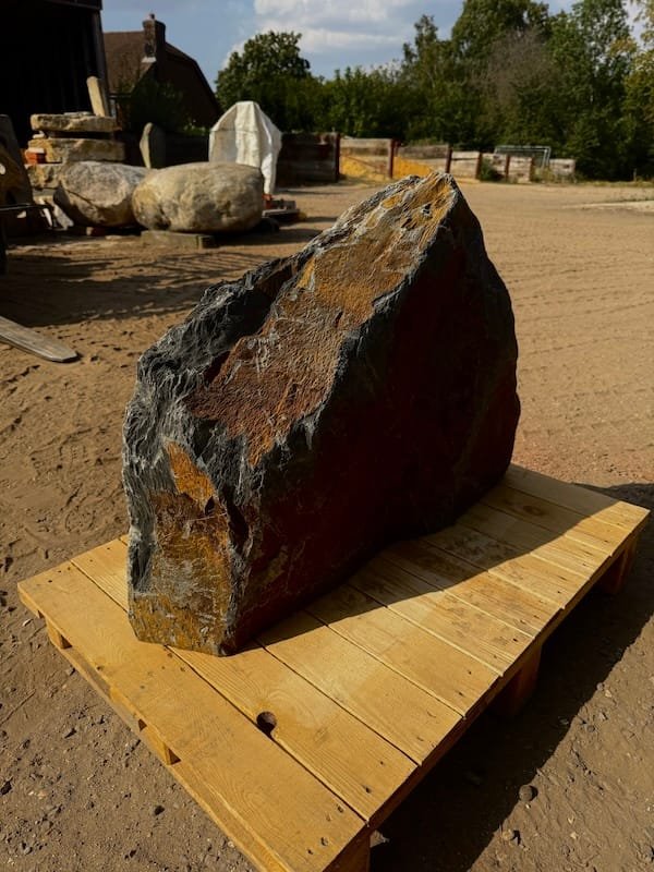 Slate Monolith SM399 | Welsh Slate Water Features 07 Slate Monolith SM399 | Welsh Slate Water Features 07