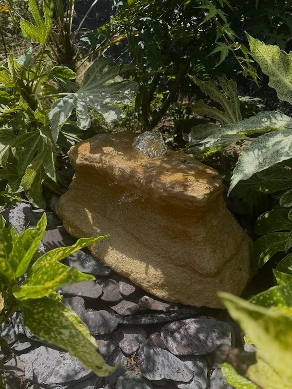 Water-Worn Stone Boulder SB221 | Welsh Slate Water Features 06 Water-Worn Stone Boulder SB221 | Welsh Slate Water Features 06