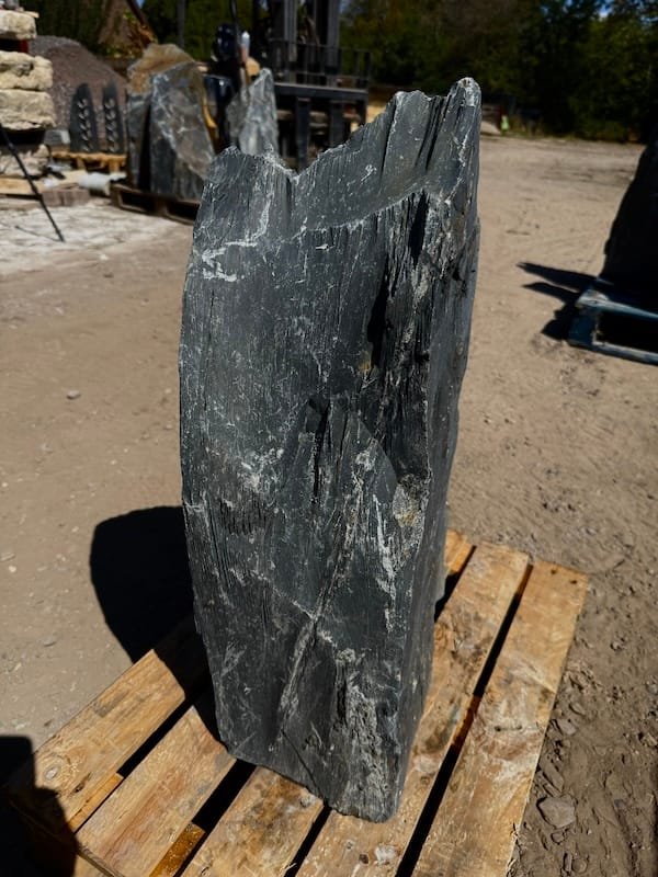 Slate Monolith SM402 | Welsh Slate Water Features 05 Slate Monolith SM402 | Welsh Slate Water Features 05