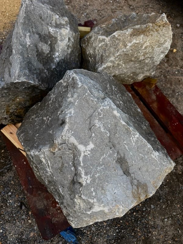 Trio of Boulders TS26 | Welsh Slate Water Features 03 Trio of Boulders TS26 | Welsh Slate Water Features 03