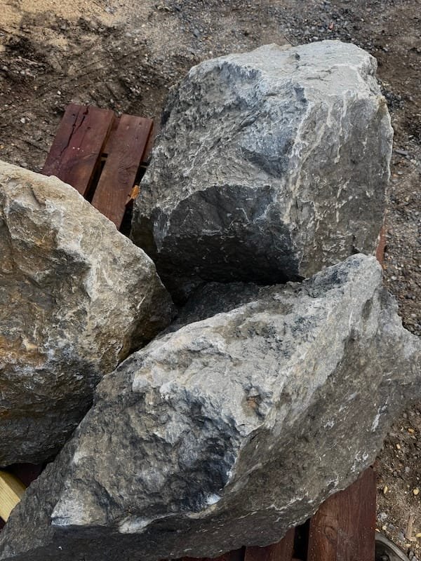 Trio of Boulders TS26 | Welsh Slate Water Features 06 Trio of Boulders TS26 | Welsh Slate Water Features 06