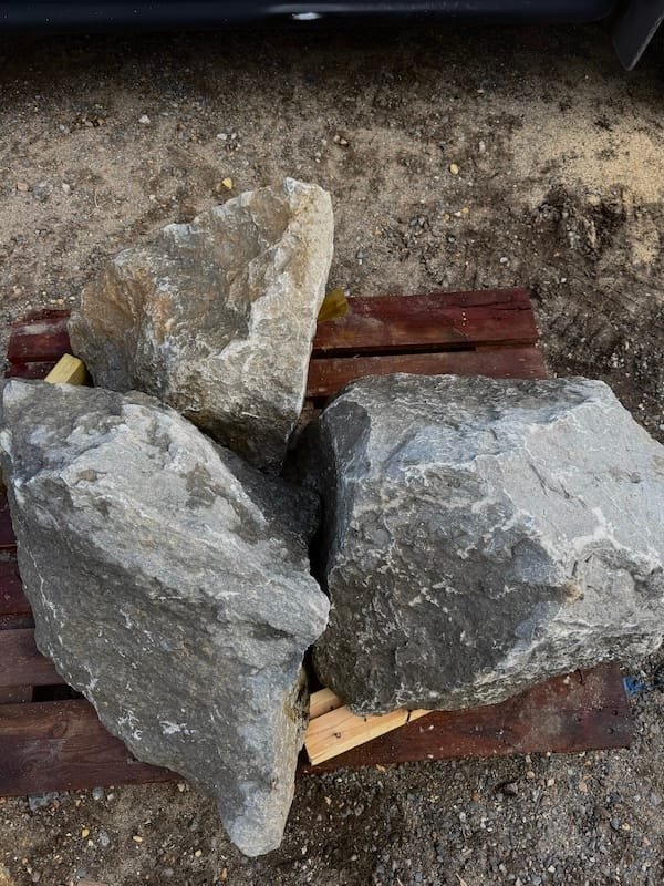 Trio of Boulders TS26 | Welsh Slate Water Features 10 Trio of Boulders TS26 | Welsh Slate Water Features 10