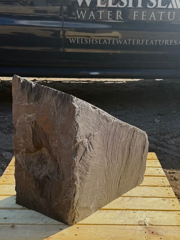 Slate Monolith SM410 | Welsh Slate Water Features 03 Slate Monolith SM410 | Welsh Slate Water Features 03