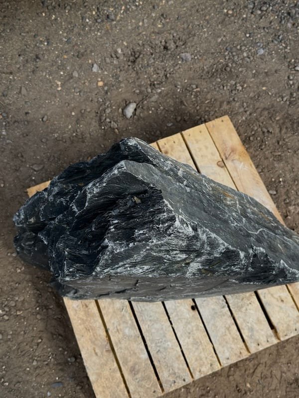 Slate Monolith SM421 | Welsh Slate Water Features 09 Slate Monolith SM421 | Welsh Slate Water Features 09