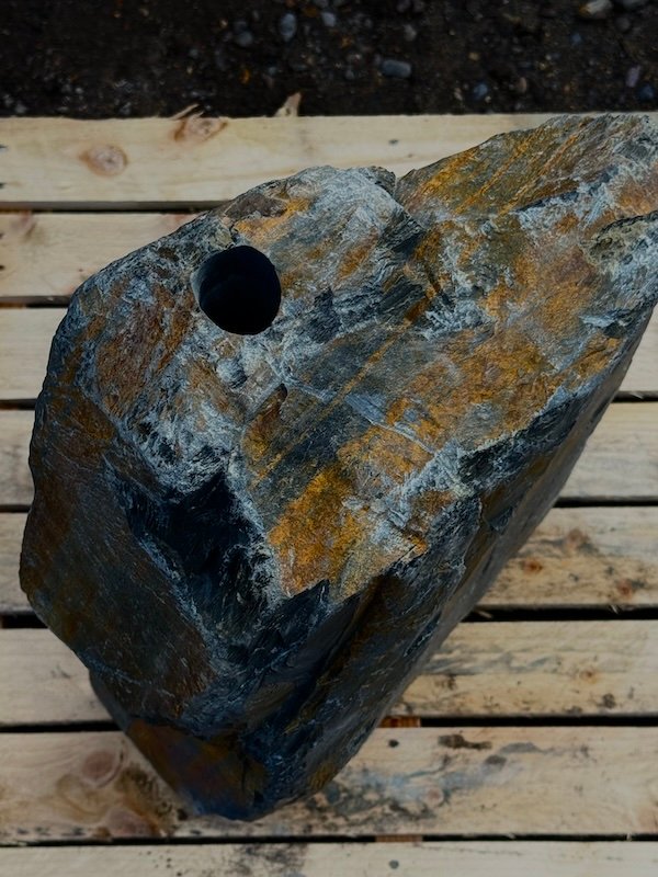 Slate Monolith Water Feature SM422 | Welsh Slate Water Features 05 Slate Monolith Water Feature SM422 | Welsh Slate Water Features 05