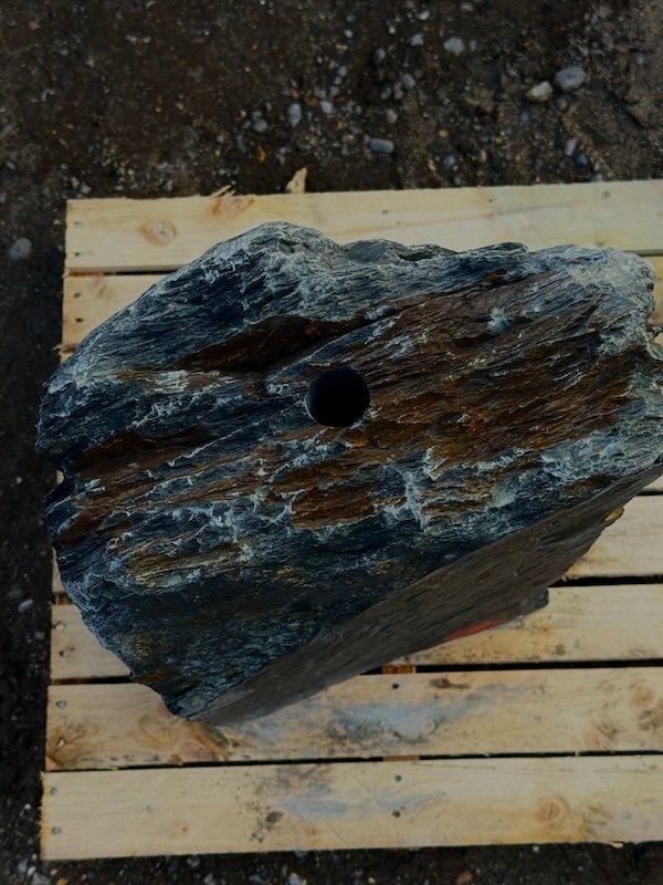 Slate Monolith Water Feature SM423 | Welsh Slate Water Features 05 Slate Monolith Water Feature SM423 | Welsh Slate Water Features 05