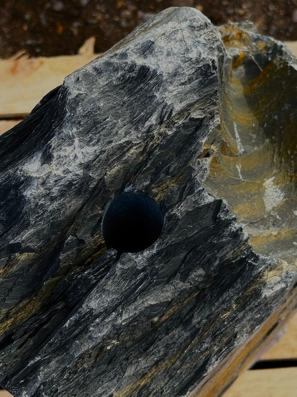Slate Monolith Water Feature SM424 | Welsh Slate Water Features 06 Slate Monolith Water Feature SM424 | Welsh Slate Water Features 06