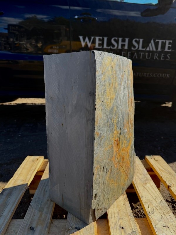 Slate Plinth SM425 | Welsh Slate Water Features 05 Slate Plinth SM425 | Welsh Slate Water Features 05