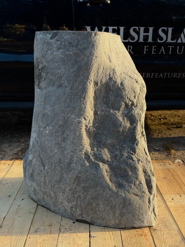 Stone Plinth SM427 | Welsh Slate Water Features 01 Stone Plinth SM427 | Welsh Slate Water Features 01