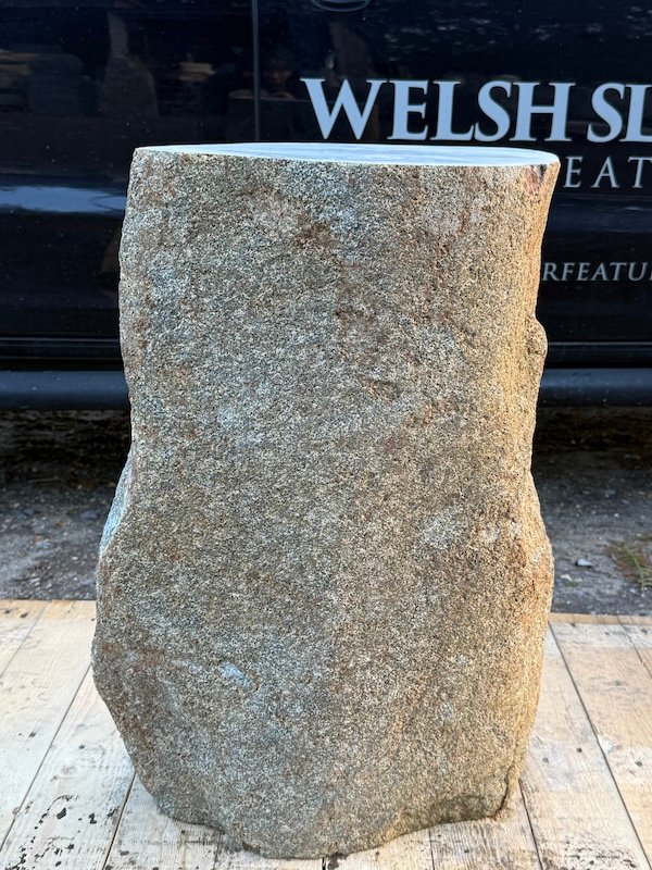 Stone Plinth SM431 | Welsh Slate Water Features 01 Stone Plinth SM431 | Welsh Slate Water Features 01