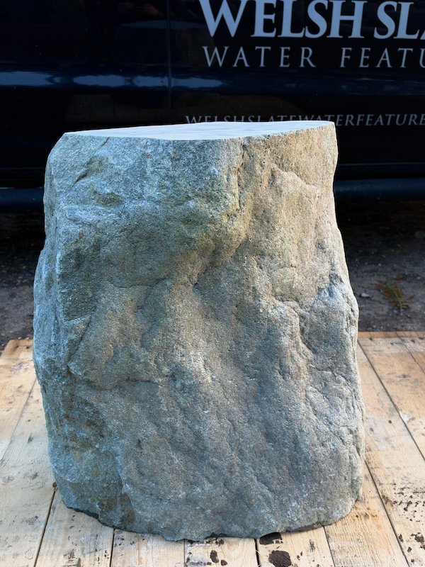 Stone Plinth SM433 | Welsh Slate Water Features 01 Stone Plinth SM433 | Welsh Slate Water Features 01