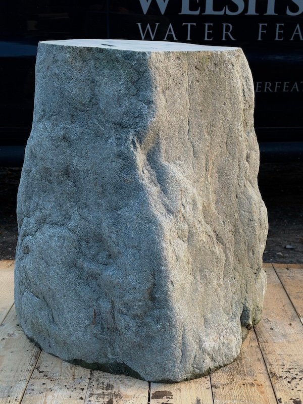 Stone Plinth SM433 | Welsh Slate Water Features 05 Stone Plinth SM433 | Welsh Slate Water Features 05